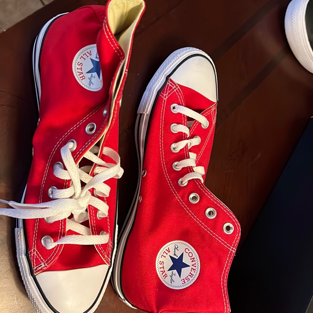 Converse - brand new